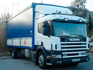 camion con conductor